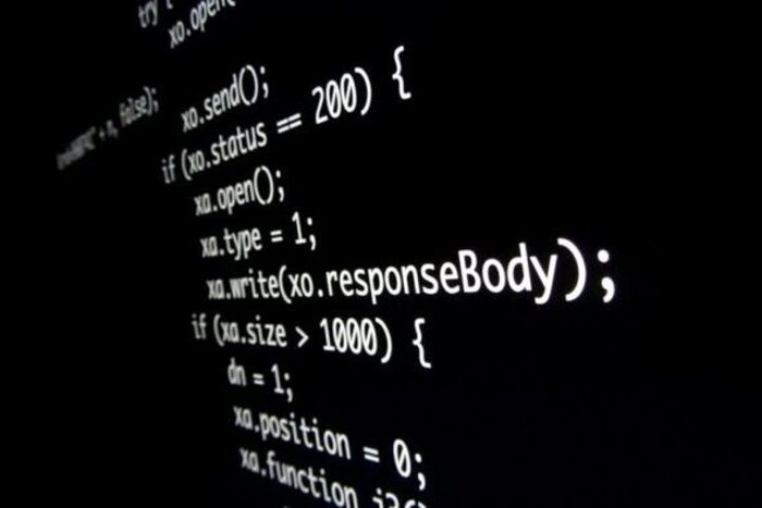 Qué lenguaje de programación aprender por falta de especialistas TIC
