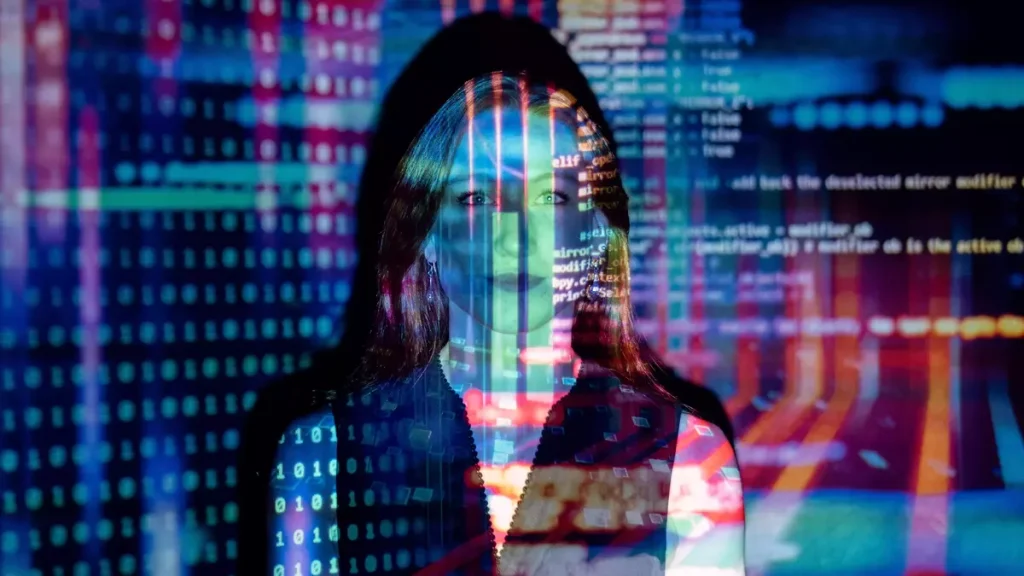 Mujer aprendiendo en un curso sobre inteligencia artificial