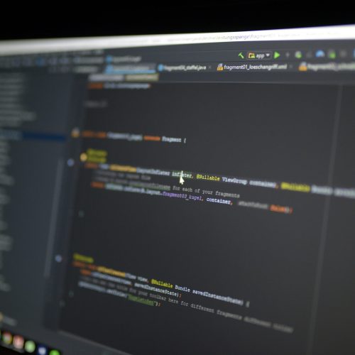 Aprende a usar Docker para desplegar tu backend Java de forma eficiente. Guía práctica con ventajas y ejemplos